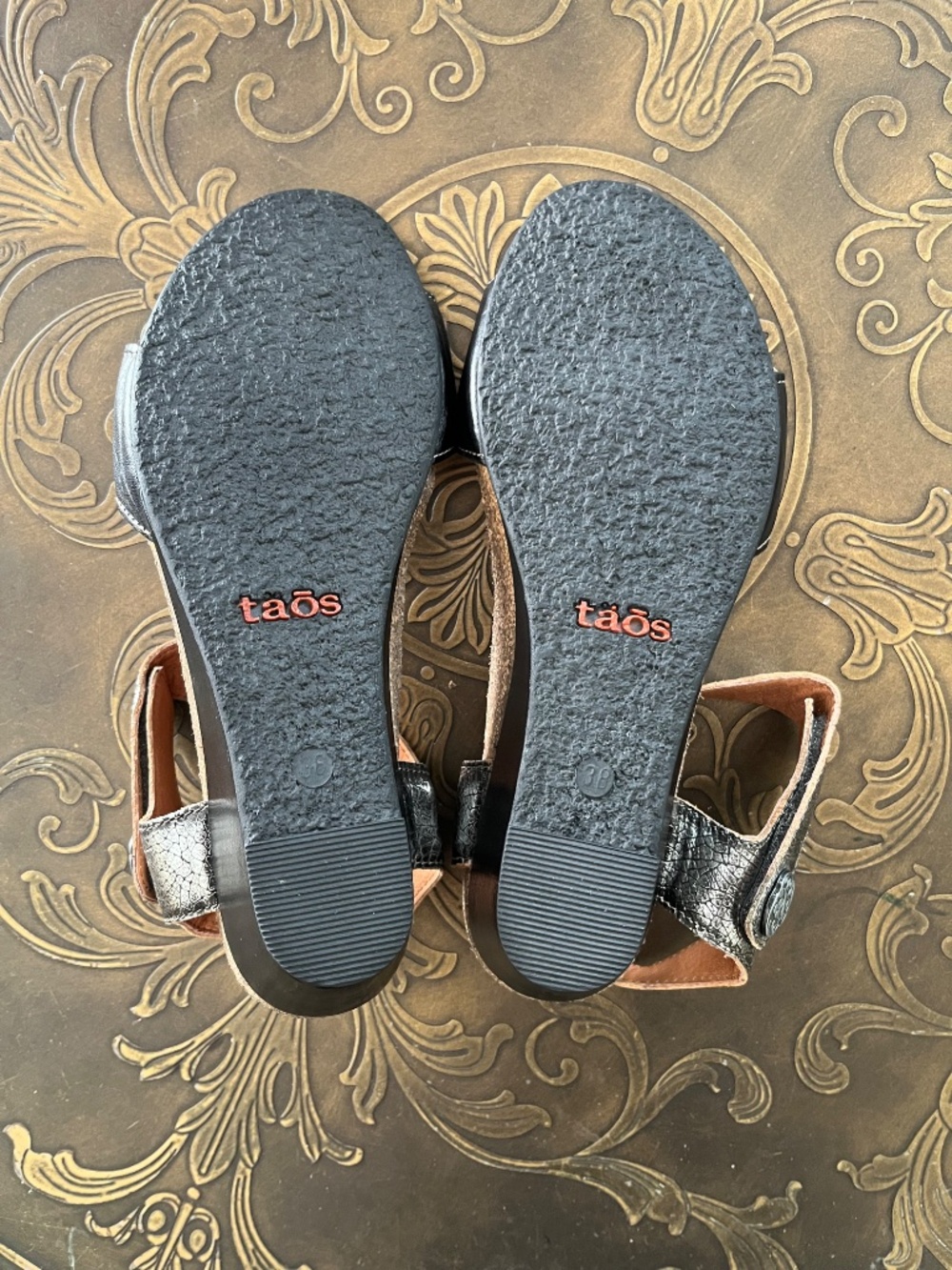 Taos Footwear Leather Wedge Sandals Womens Sz 7.5 (EU 38) Adjustable Straps - Picture 8 of 10
